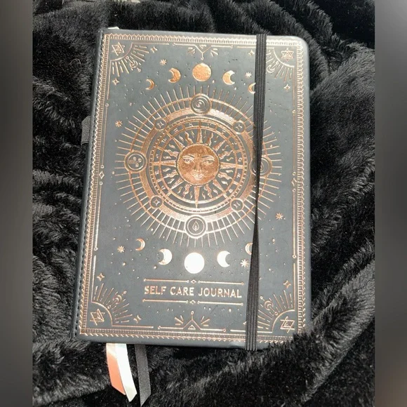 Guided Journal of Self Care - Moon and Sun - Picture 2 of 6